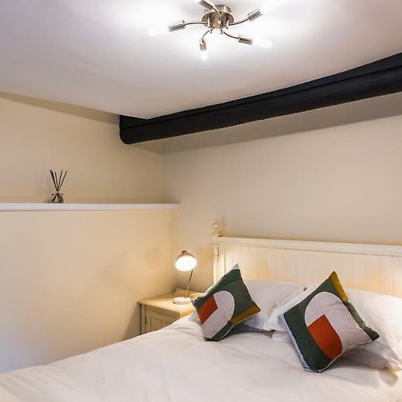 Apartmán Luxury 3 Bed Flat In The Centre Of Woodstock Exteriér fotografie