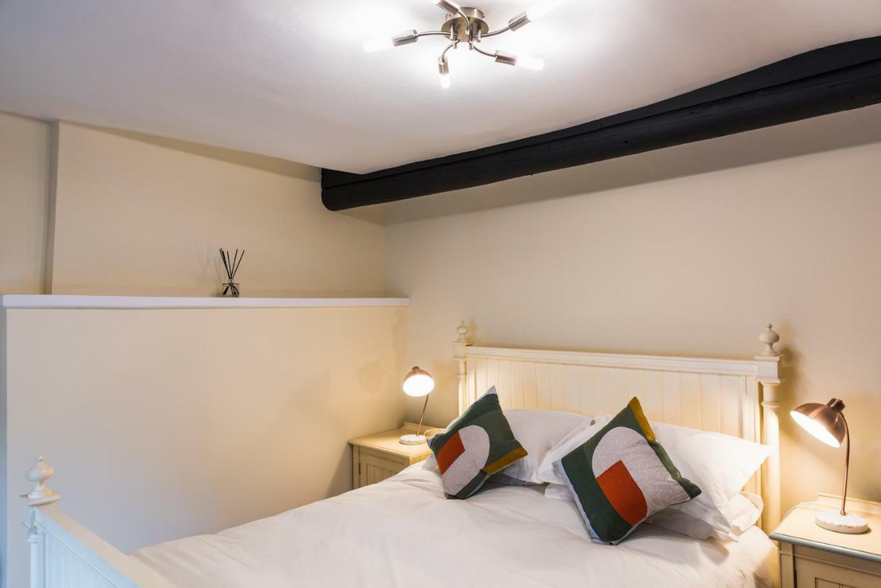 Apartmán Luxury 3 Bed Flat In The Centre Of Woodstock Exteriér fotografie